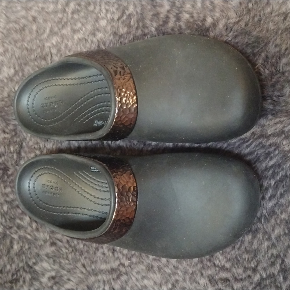 Crocs Size 8